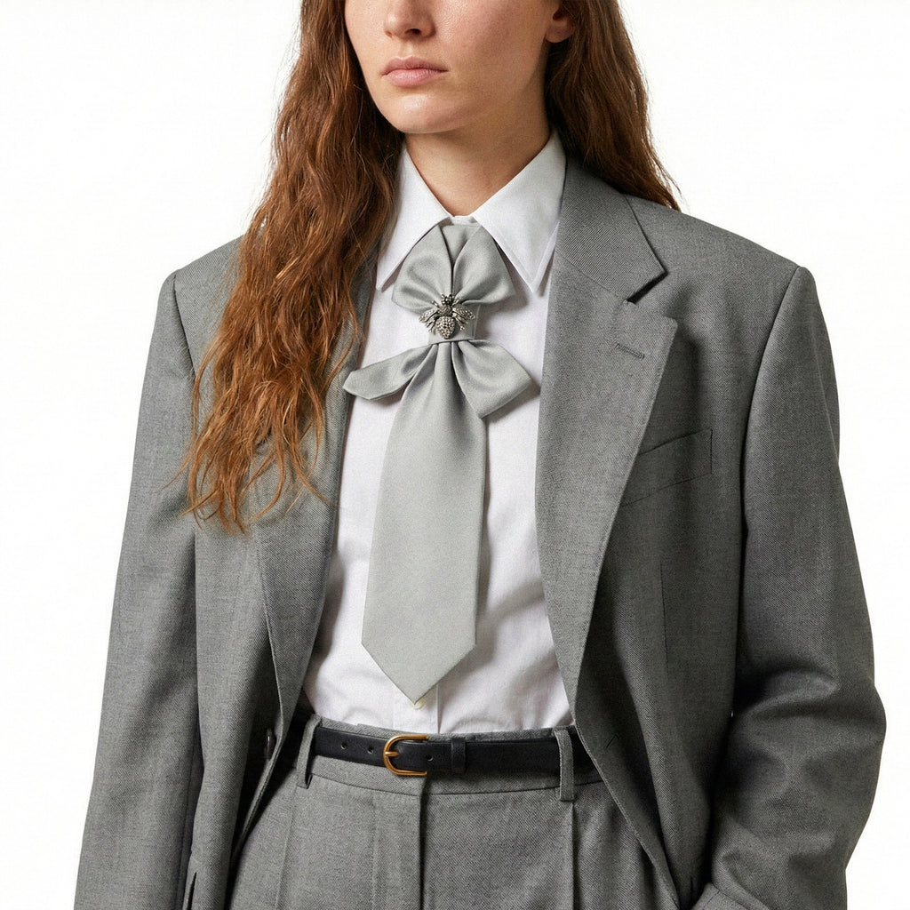 BLUEBELL TIE - SILVER BEE