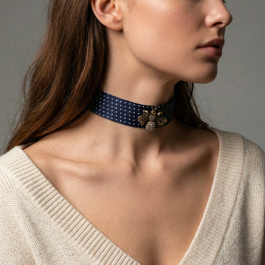 CHOCKER - BLUE BEE
